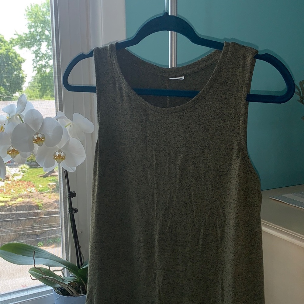 Green blouse. - Picture 2 of 3